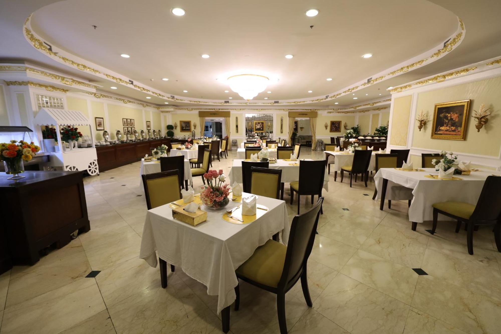 Habitat All Suites, Al Khobar Exterior foto The restaurant at the hotel