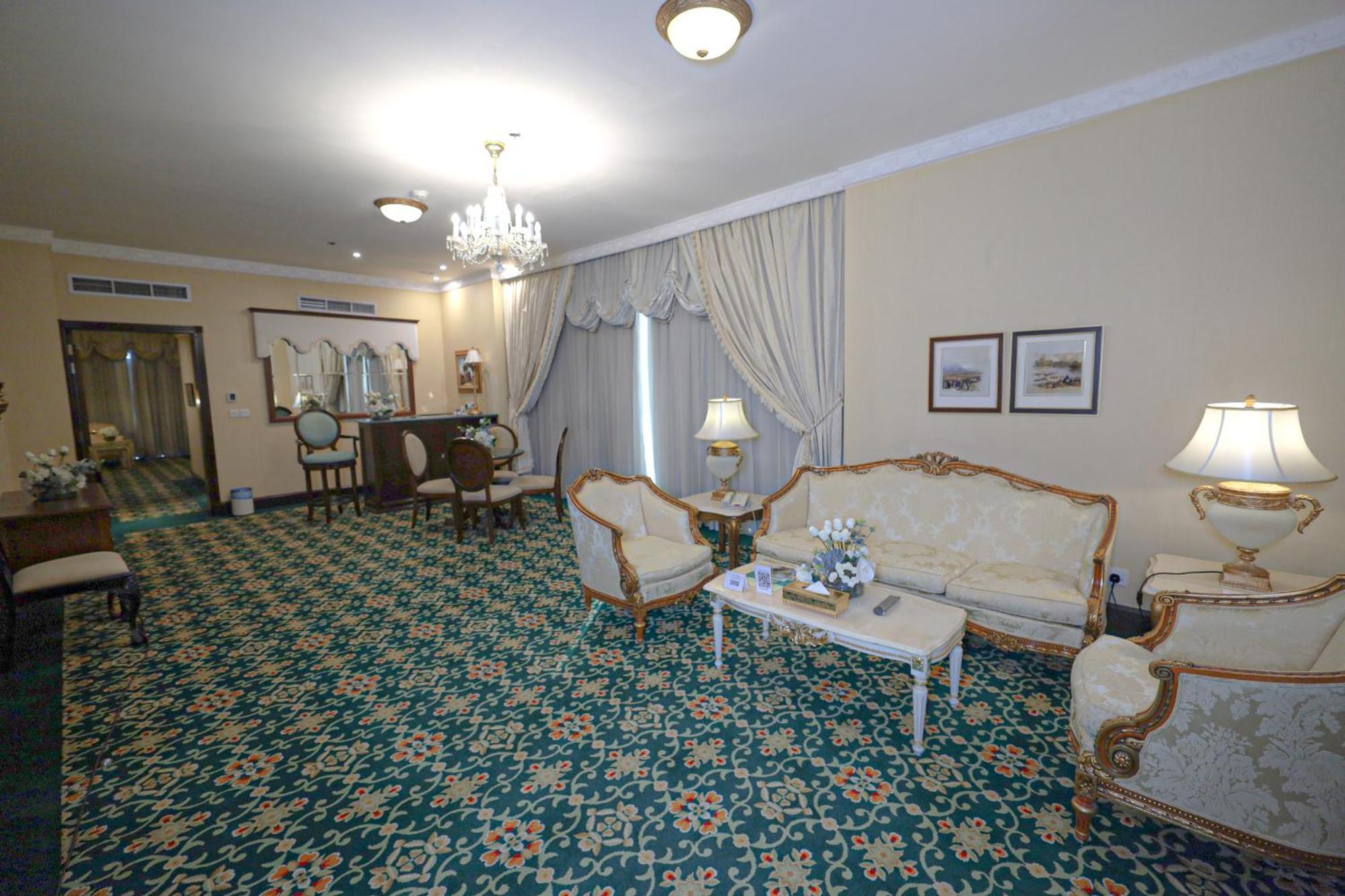 Habitat All Suites, Al Khobar Exterior foto A suite at the hotel